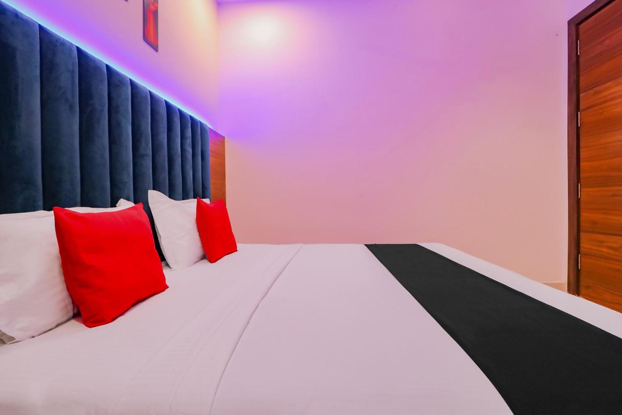 Capital O Western Galaxy Amritsar Exterior photo