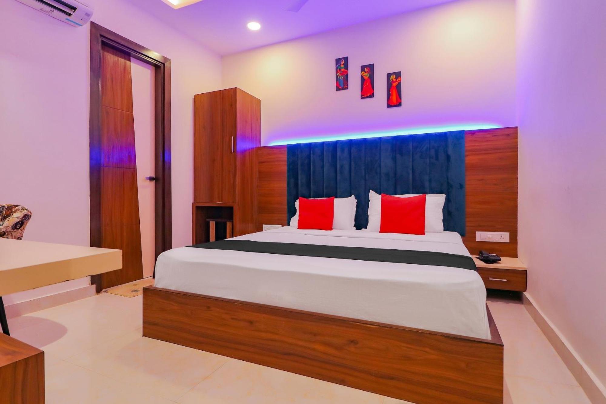 Capital O Western Galaxy Amritsar Exterior photo