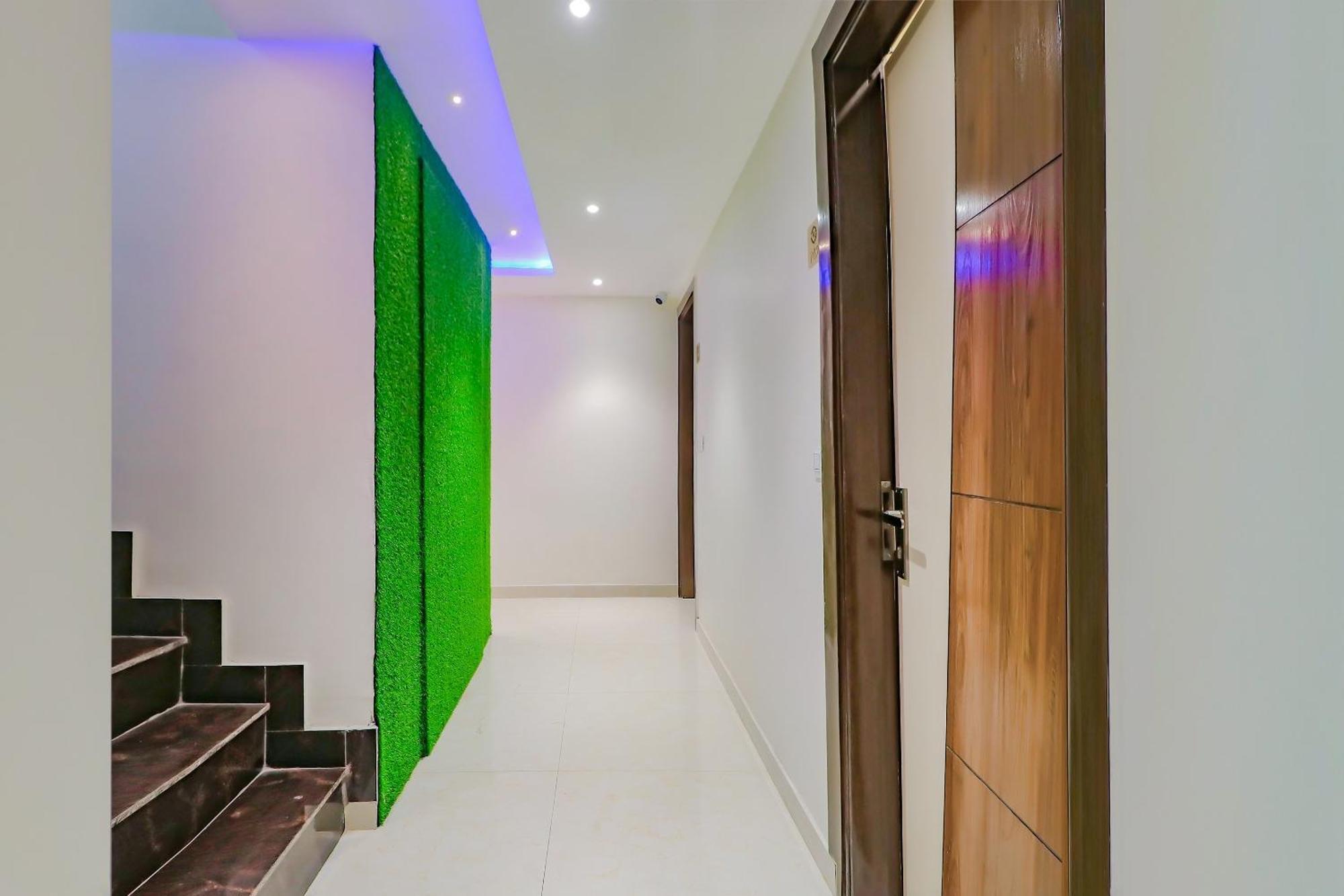 Capital O Western Galaxy Amritsar Exterior photo